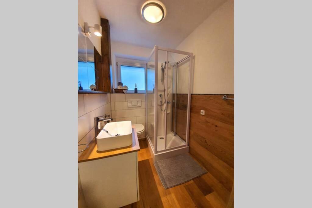 בודנסדורף Tiny Kozma Apartment מראה חיצוני תמונה