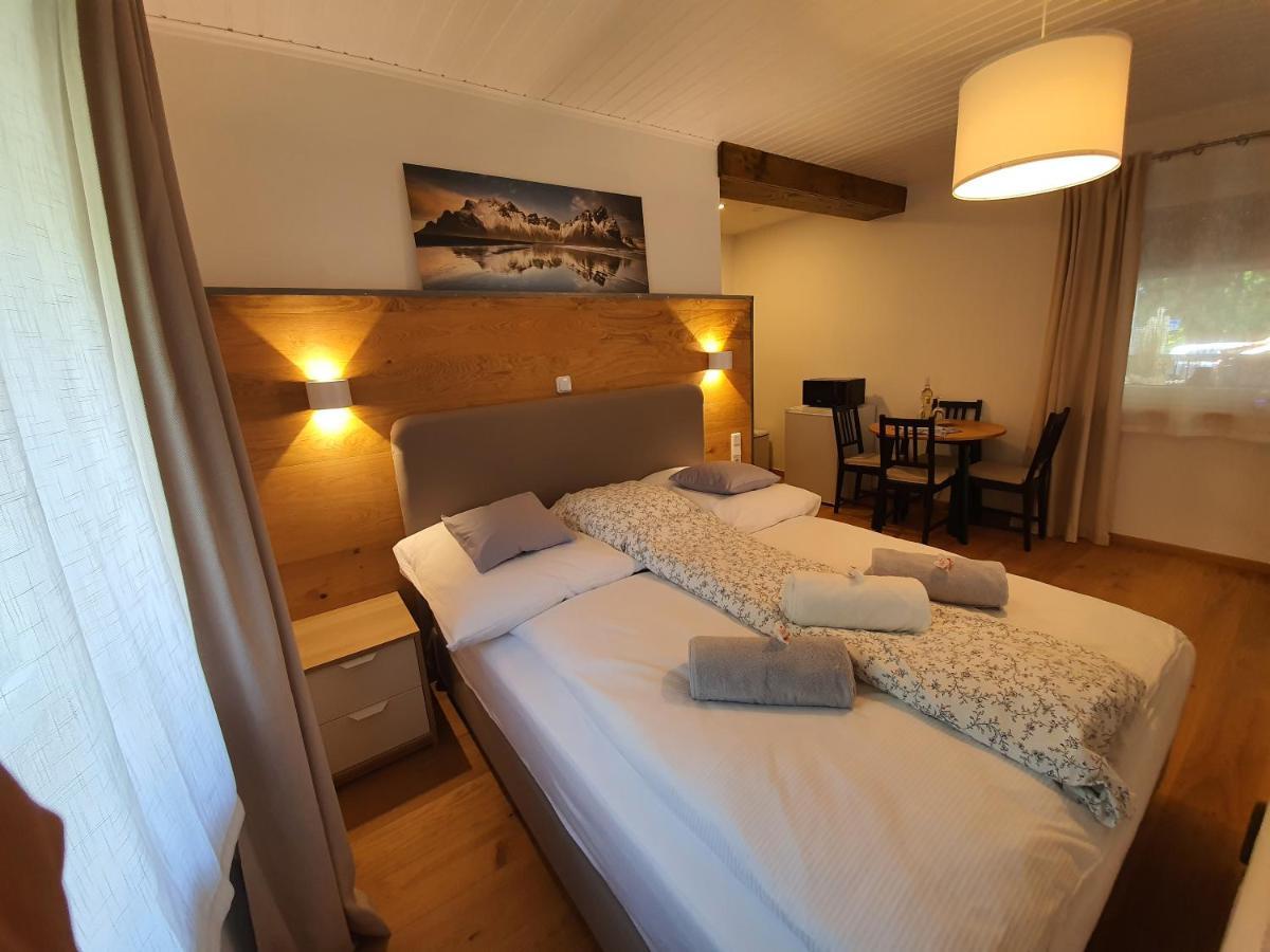 בודנסדורף Tiny Kozma Apartment מראה חיצוני תמונה