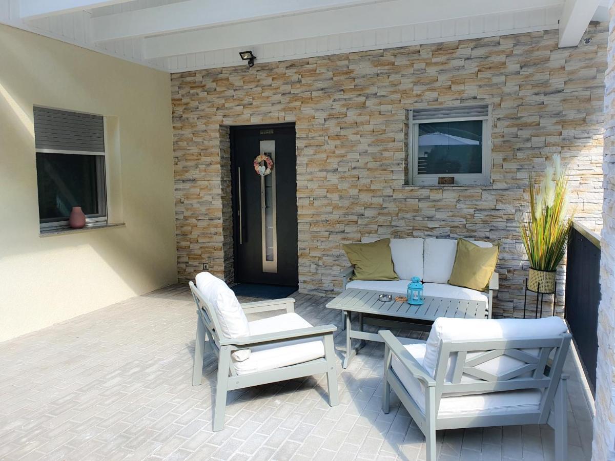 בודנסדורף Tiny Kozma Apartment מראה חיצוני תמונה